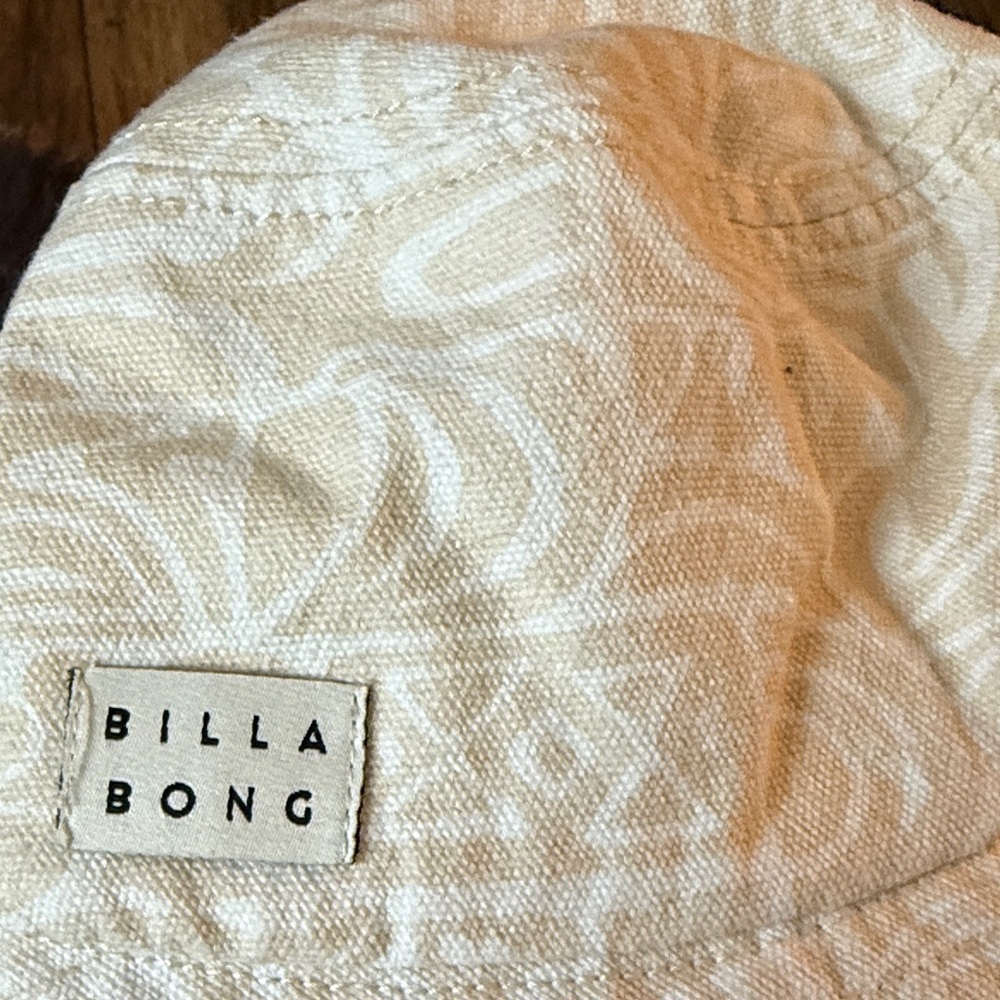 Billabong - Two for One!!! - Picture 5 of 5